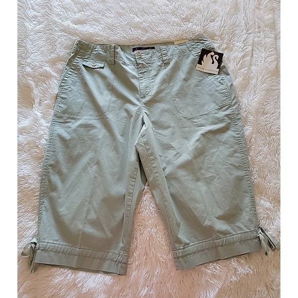 Gloria Vanderbilt Women's Capri Pants Mara Sage Green Size 16W - Picture 2 of 10